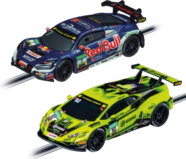Două mașini de curse DTM licențiate