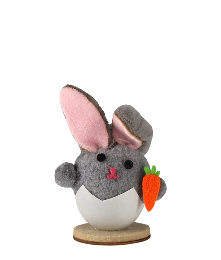 Iepuraș drăgălaș în coajă