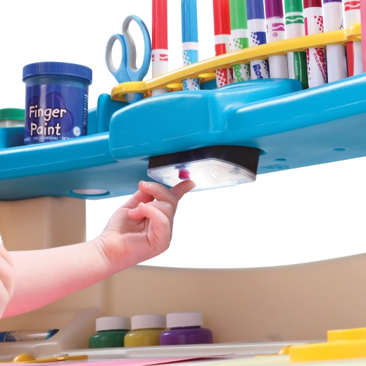 Lumină tactilă pentru creație concentrată