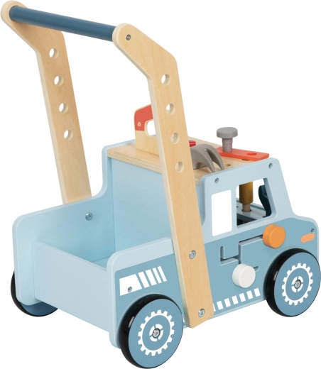 Accesorii bogate și cutie de depozitare în spate