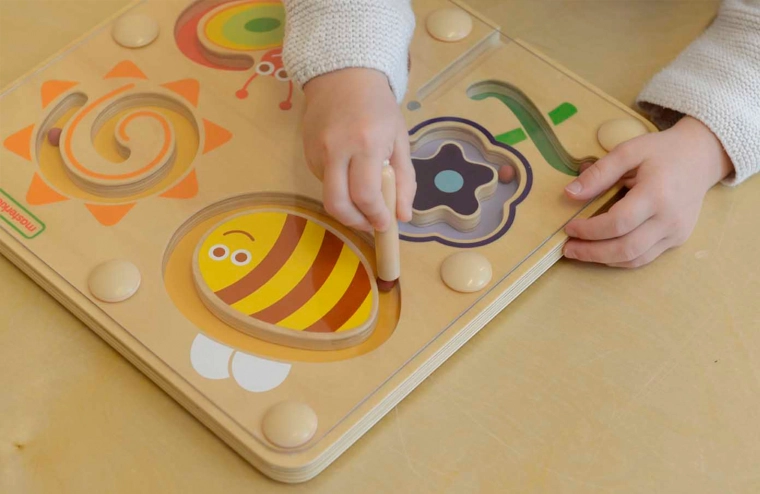 Motive vesele care invită la joacă