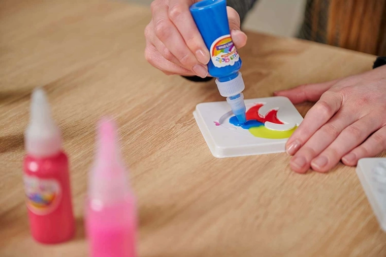 Geluri colorate pentru aplicare precisă