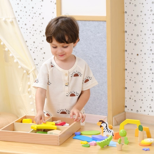 Cutie practică din lemn cu compartimente