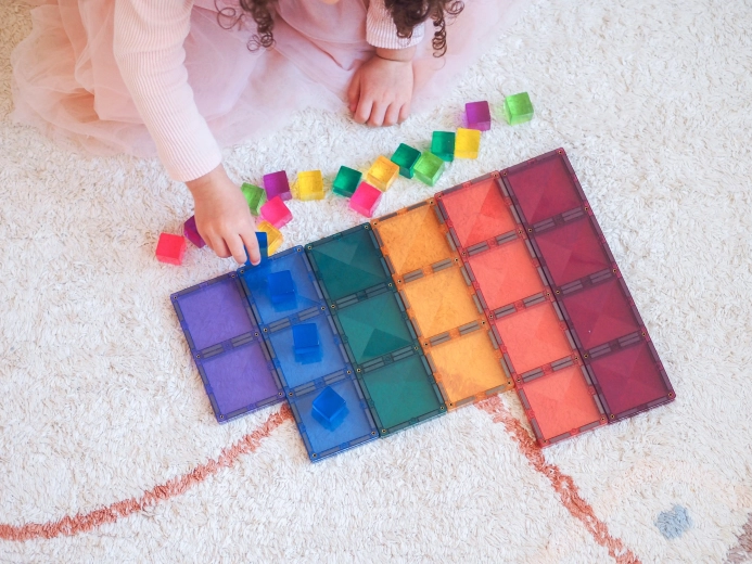 Culori pastel și design transparent