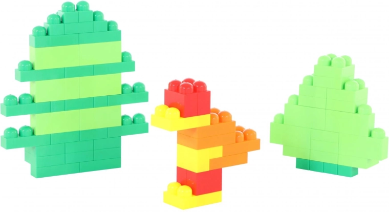 Construcții creative cu copaci și animăluțe