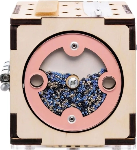 Fereastră senzorială cu biluțe