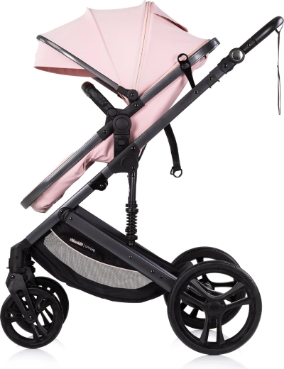 Plimbare confortabilă și stabilă datorită suspensiei și roților mari