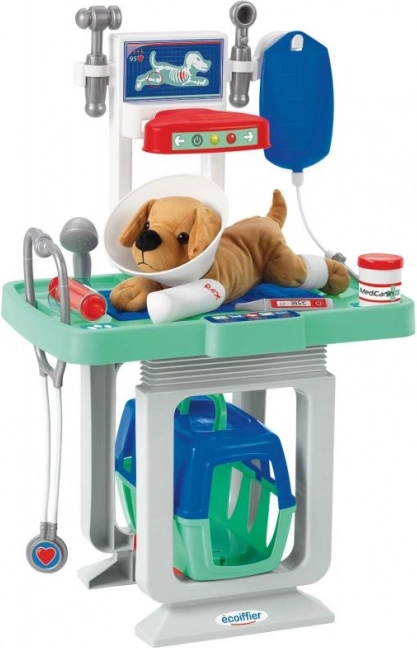 Clinică veterinară ECOIFFIER cu cățeluș din pluș și accesorii
