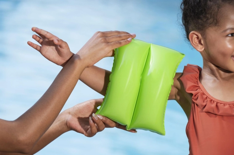 Îmbrăcare ușoară și purtare confortabilă