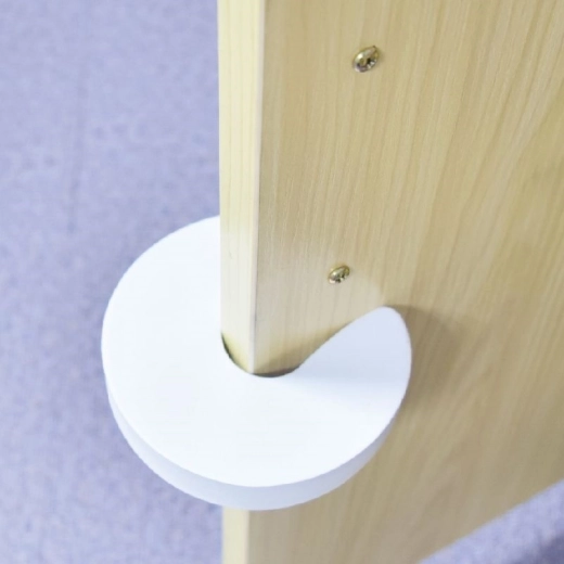 Discret și universal