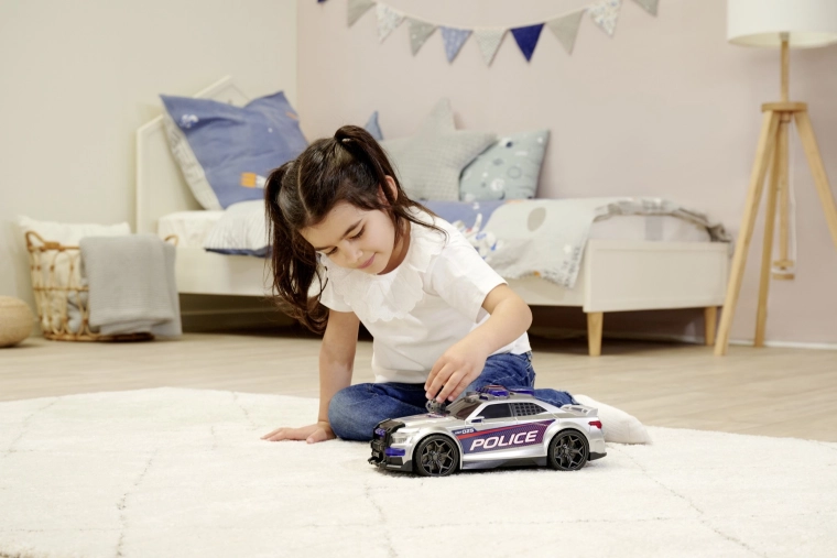 Distracție pentru micii polițiști