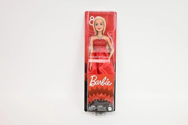 Păpușa Mattel Barbie pentru aniversarea de 80 de ani, în rochie rubinie