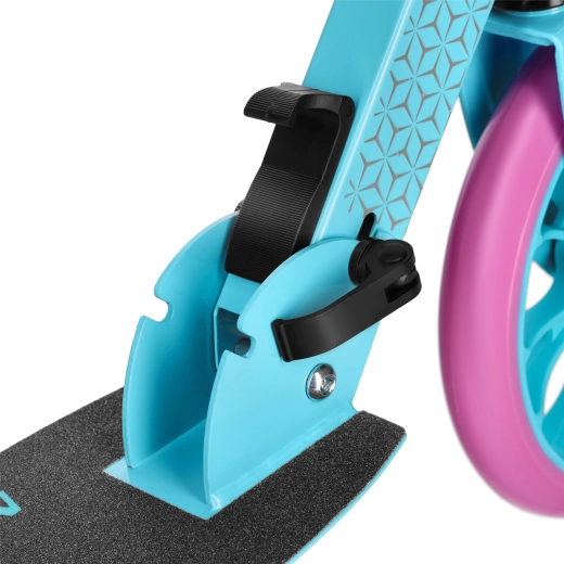 Construcție pliabilă și greutate redusă