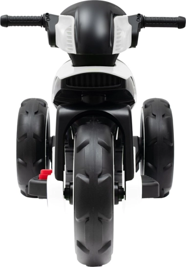 Conducere stabilă datorită celor trei roți late