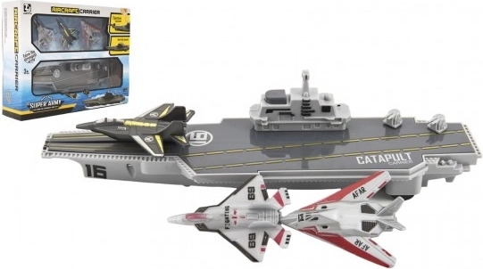 Portavion cu modele de avioane de vânătoare