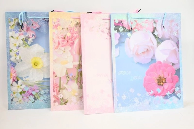 Pungă mare de cadou cu motiv floral