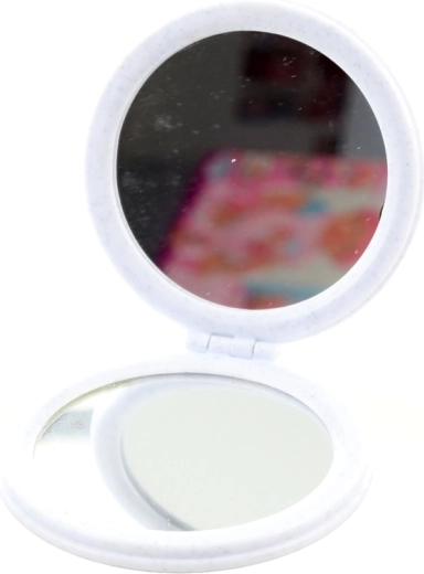 Oglindă dublă pentru mai mult confort