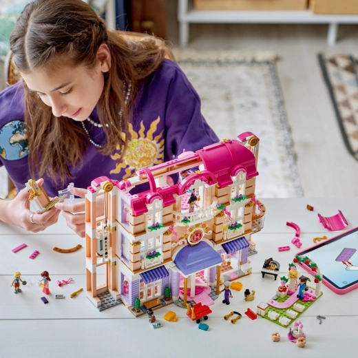 Construcție comodă cu aplicația LEGO Builder