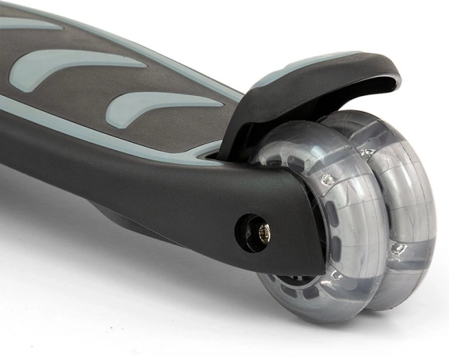 Construcție stabilă cu trei roți și roată dublă în spate