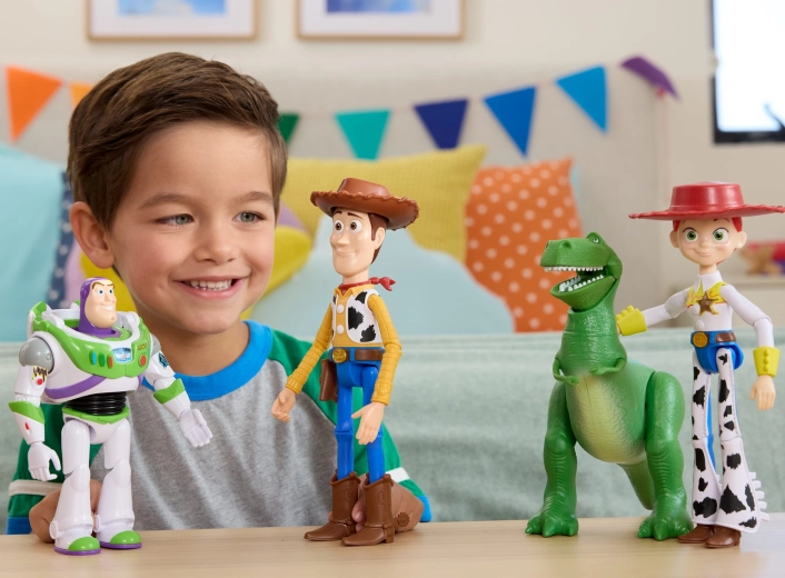 Completează perfect alte personaje din Toy Story