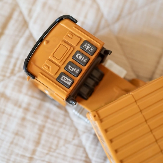 Lumini și sunete interactive ale camionului