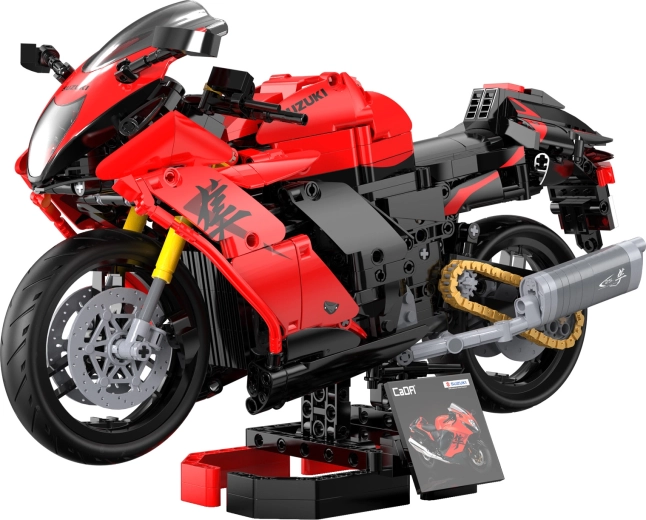 Mecanică realistă și pistoane mobile