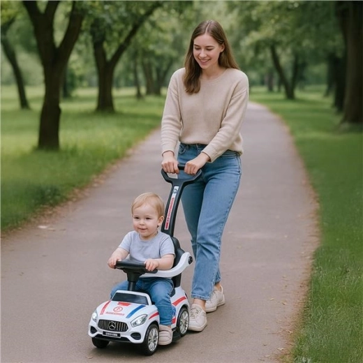 Detalii realiste și panou sonor