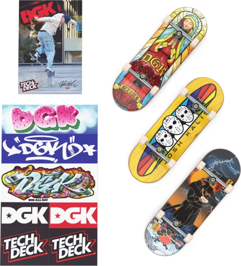 Trei fingerboard-uri DGK pregătite pentru trucuri