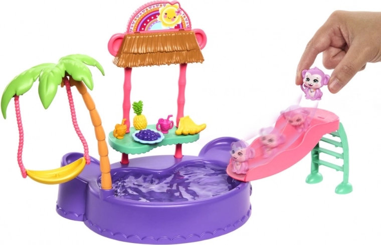 Tobogan direct în piscină