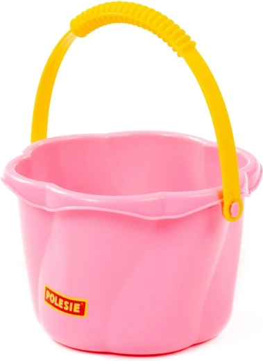Plastic rezistent potrivit pentru joacă în aer liber