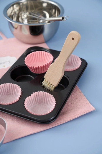 Joc distractiv cu cupcakes și decupare
