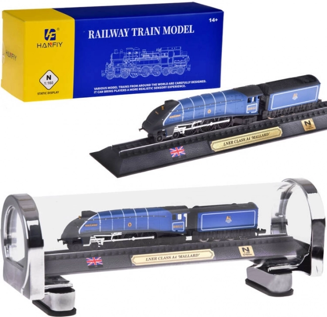 model de colecție al locomotivei LNER Class A4 Mallard 1:160 în vitrină de prezentare