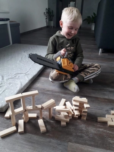 Susține imaginația și jocul de rol