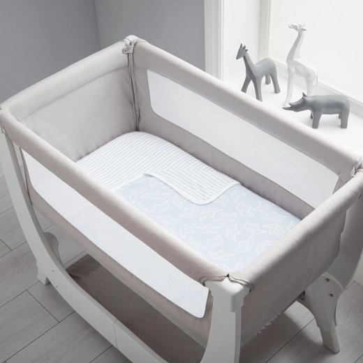 Conceput pentru pătuțul Shnuggle Air