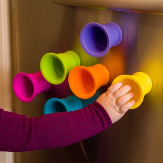 Lipește și joacă-te oriunde