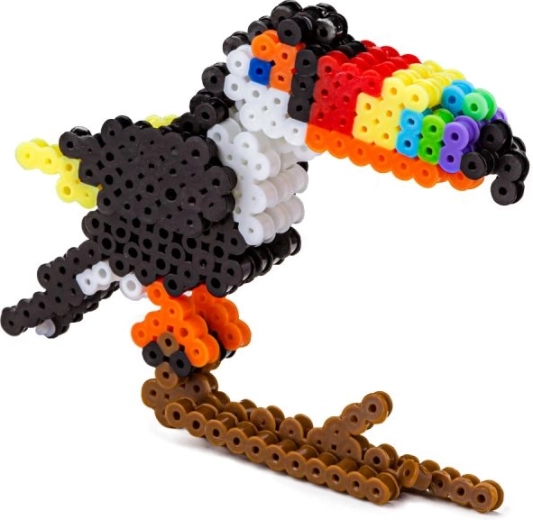 Tucan 3D din mărgele – creația finală ca decorațiune