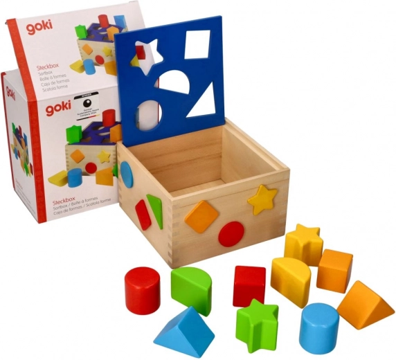 Piramidă din blocuri de lemn