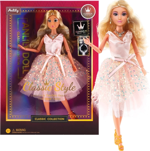 Păpușă la modă în rochie de seară roz deschis