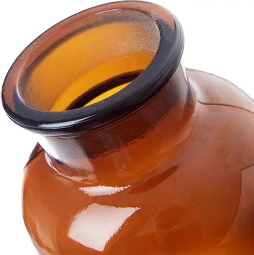 Gură largă pentru umplere ușoară