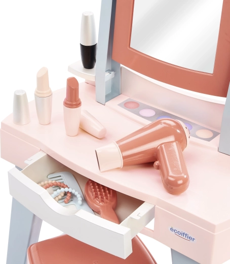 Oglindă și sertar practic