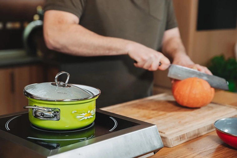 Compatibil cu inducția și potrivit pentru mașina de spălat vase