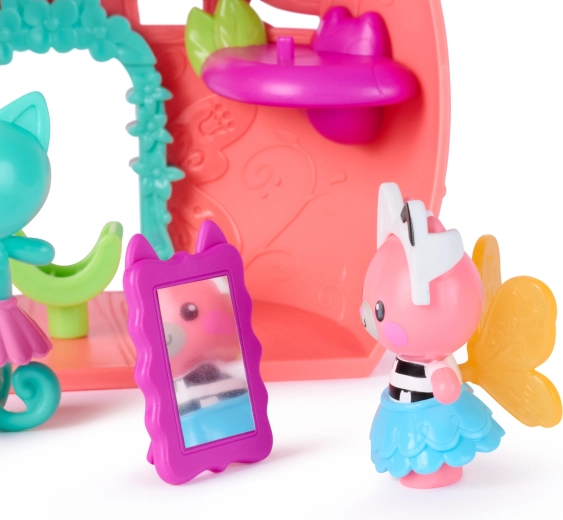 Figurine și accesorii pentru joacă creativă