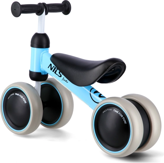 Patru roți late pentru stabilitate maximă