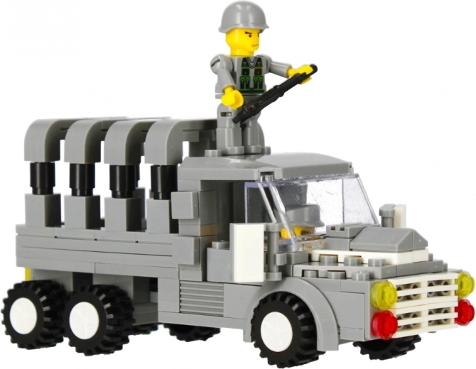 Camion militar realist cu șase roți