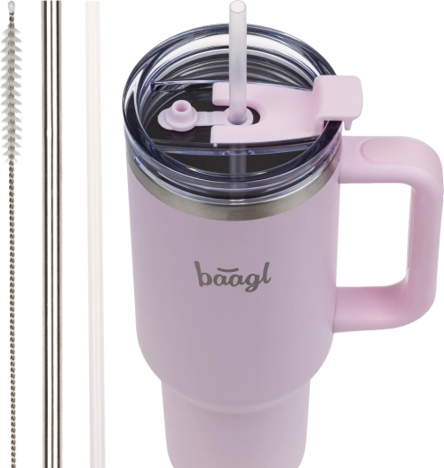 Accesorii bogate în pachet