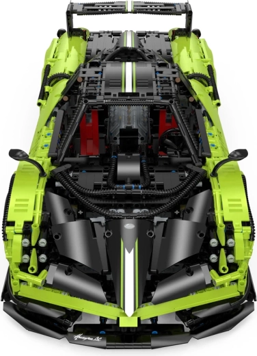 Model impresionant la scara 1:8