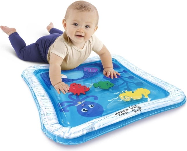 Tummy time care distrează