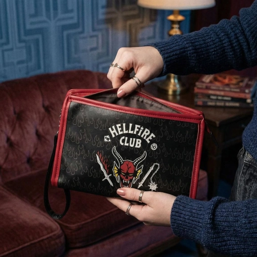 Dimensiune compactă pentru cosmetice și mărunțișuri