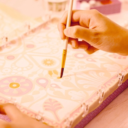 Pictură precisă datorită întinderii materialului