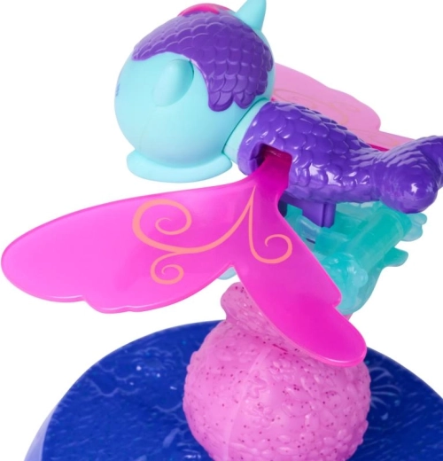 Aripi fâlfâitoare pe deget și pe suport